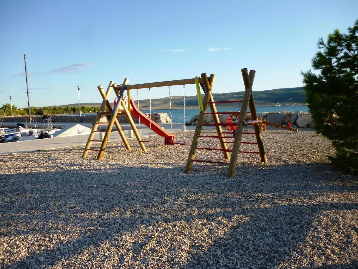 Apartman Iva-Family Holiday 250 M From Pebble Beach Seline