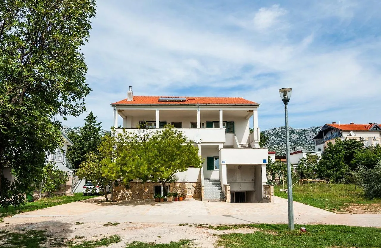 Apartman Iva-Family Holiday 250 M From Pebble Beach Seline 0*,