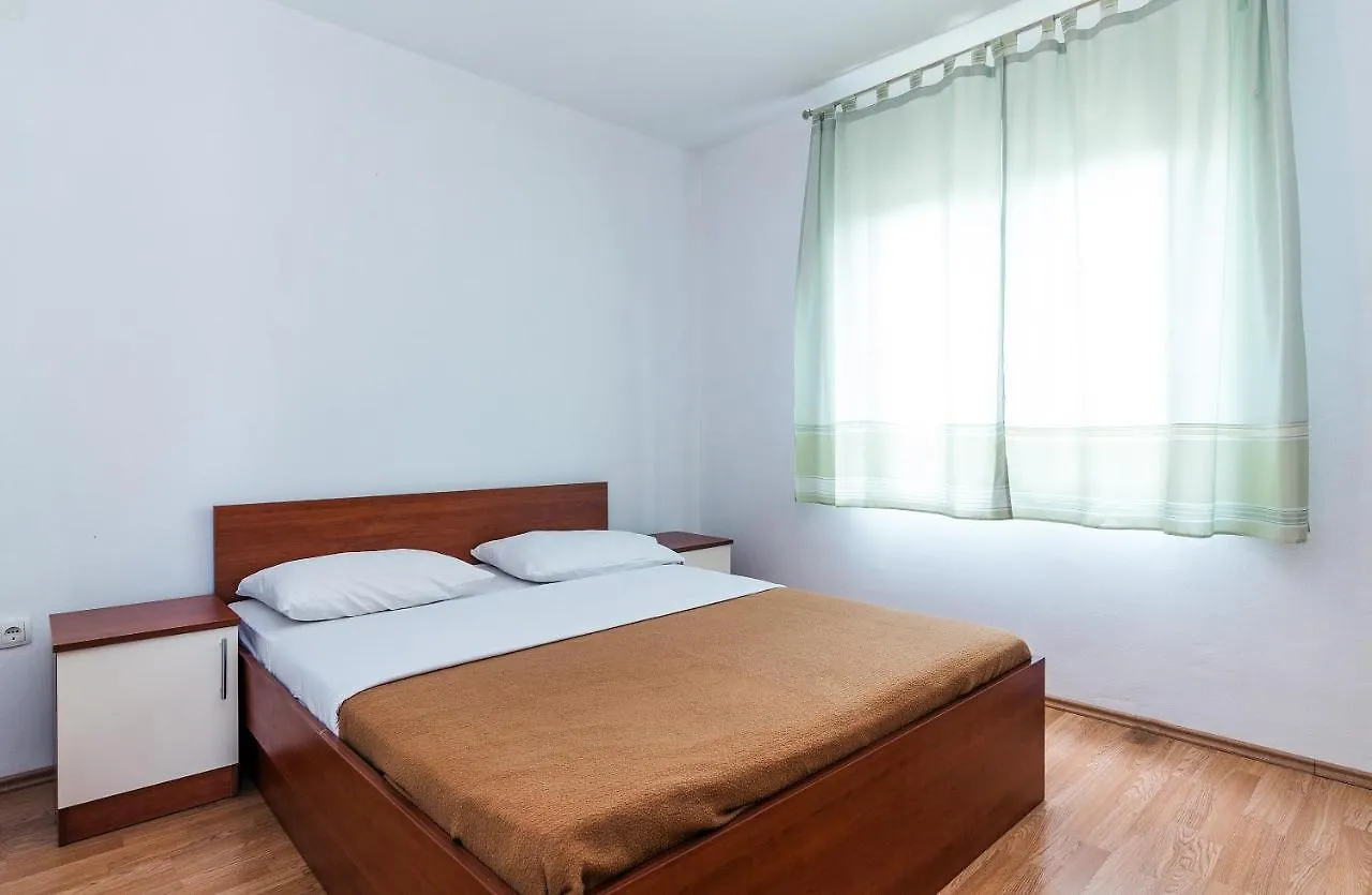 Apartman Iva-Family Holiday 250 M From Pebble Beach Seline Kroatien